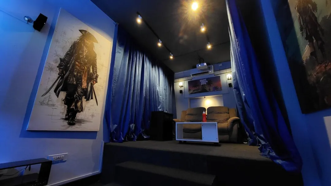 A private recliner room at Rosae